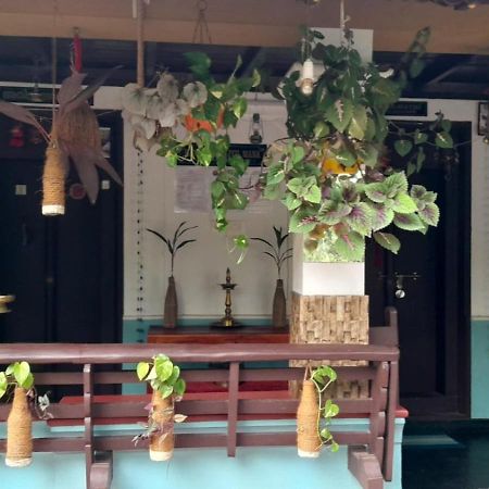 Kenoth Thaliyil Mana, Heritage Homestay Payyannur Buitenkant foto