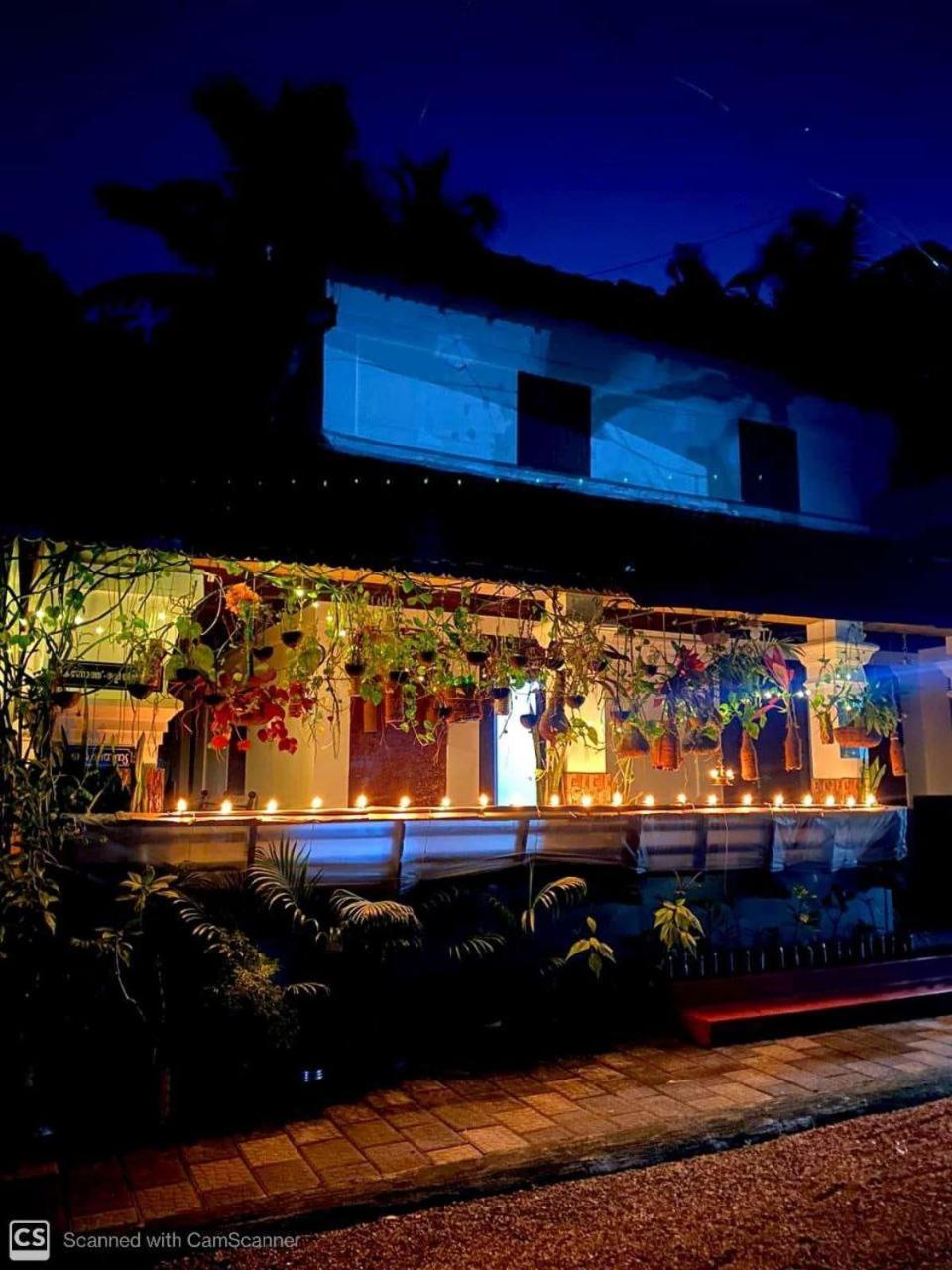 Kenoth Thaliyil Mana, Heritage Homestay Payyannur Buitenkant foto